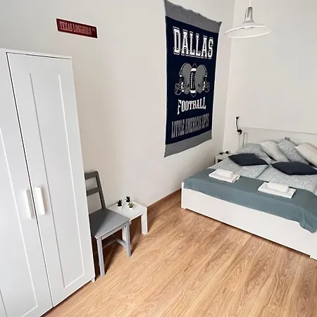 Little Americas California Apartament