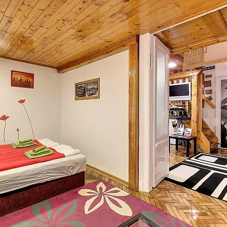 Little Americas California Apartament *