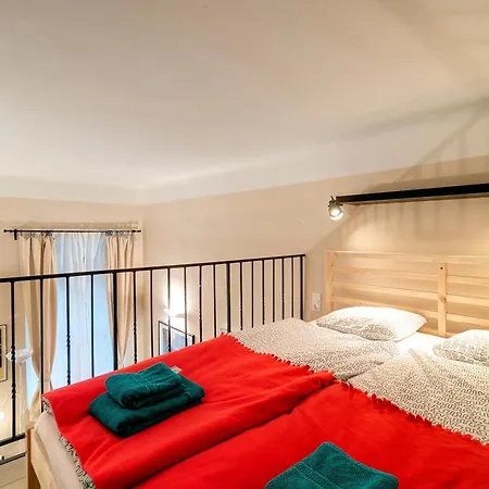 Little Americas California Apartament