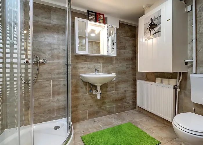 Little Americas California Apartment Budapest