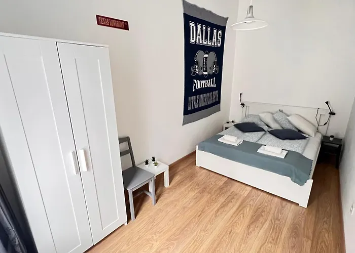 Little Americas California Apartment